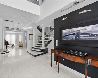 3917 S Le Jeune Road - Photo Thumbnail 36