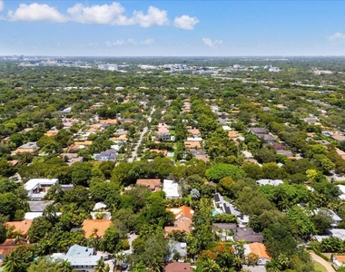 3917 S Le Jeune Road - Photo Thumbnail 22