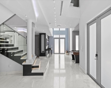 3917 S Le Jeune Road - Photo Thumbnail 39