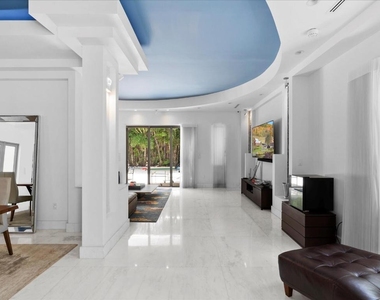 3917 S Le Jeune Road - Photo Thumbnail 47