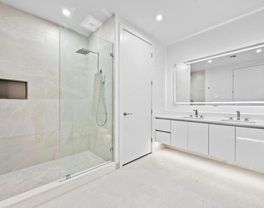 220 Lake Shore Drive - Photo Thumbnail 12