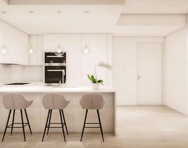 220 Lake Shore Drive - Photo Thumbnail 3