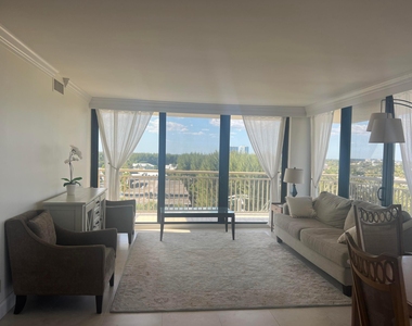 3400 N Ocean Drive - Photo Thumbnail 4
