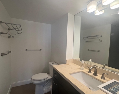 3400 N Ocean Drive - Photo Thumbnail 20