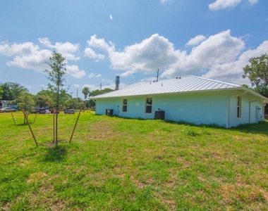 1405 Avenue G - Photo Thumbnail 25