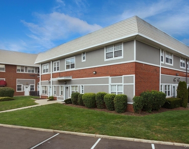 425 Newbridge Road - Photo Thumbnail 1