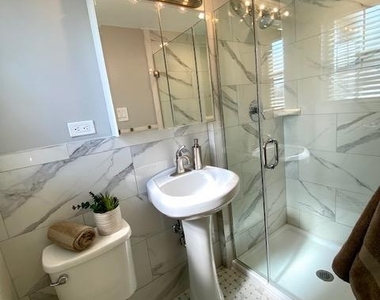 105 Westwood Drive - Photo Thumbnail 9