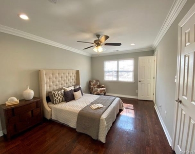 105 Westwood Drive - Photo Thumbnail 8