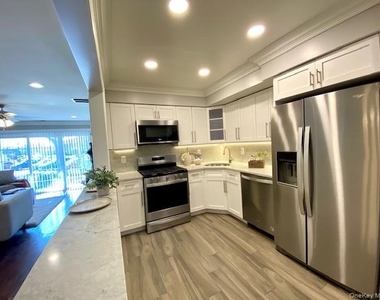105 Westwood Drive - Photo Thumbnail 1
