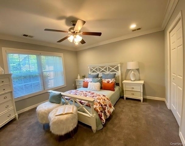 2200 Dolphin Lane - Photo Thumbnail 6