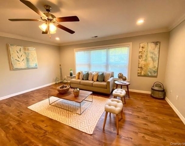 2200 Dolphin Lane - Photo Thumbnail 5