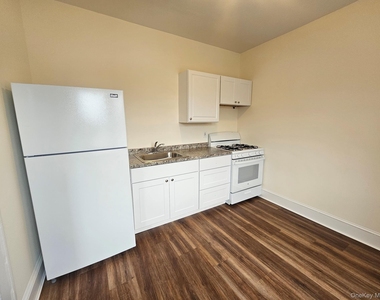 2 Somerset Avenue - Photo Thumbnail 12