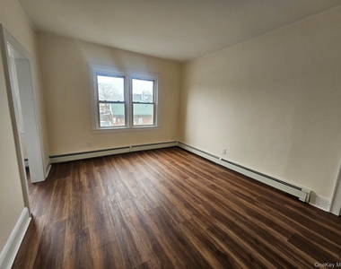 2 Somerset Avenue - Photo Thumbnail 10
