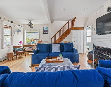 639 Ocean Breeze Walk - Photo Thumbnail 2
