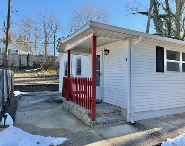 188 Hallock Landing Road - Photo Thumbnail 11