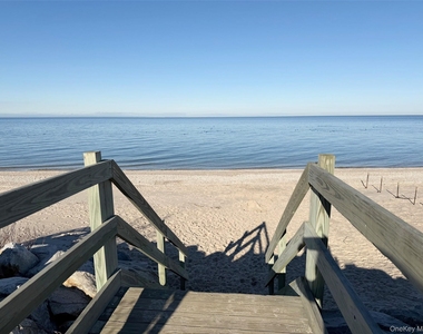 188 Hallock Landing Road - Photo Thumbnail 17