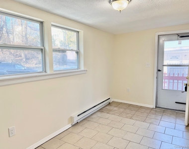188 Hallock Landing Road - Photo Thumbnail 6