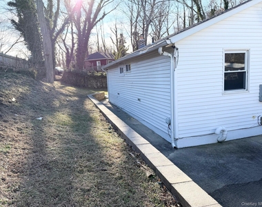 188 Hallock Landing Road - Photo Thumbnail 13