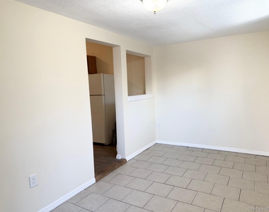 188 Hallock Landing Road - Photo Thumbnail 7