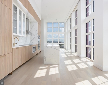 1099 Germantown Avenue - Photo Thumbnail 28