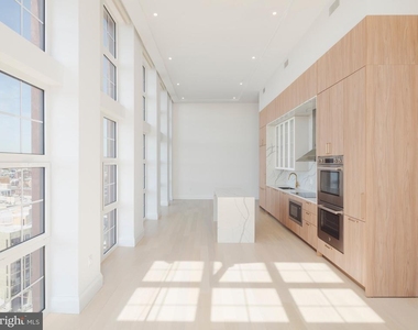 1099 Germantown Avenue - Photo Thumbnail 29