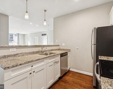 1811 Chestnut Street - Photo Thumbnail 6