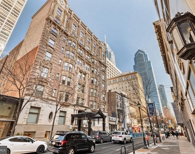 1811 Chestnut Street - Photo Thumbnail 2