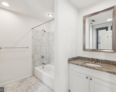 1811 Chestnut Street - Photo Thumbnail 24
