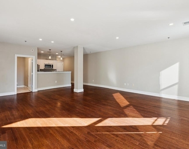 1811 Chestnut Street - Photo Thumbnail 14