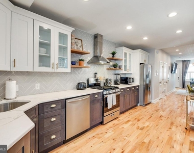 1935 Cambridge Street - Photo Thumbnail 11