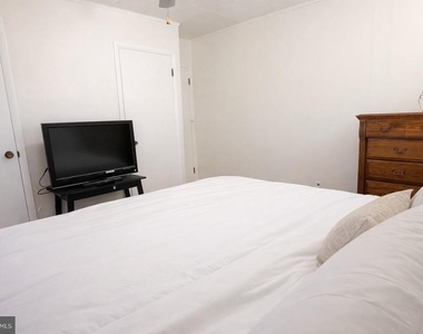 131 Livingston Avenue - Photo Thumbnail 6