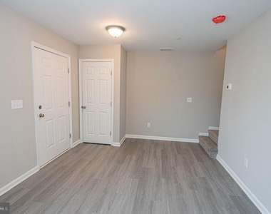 241 Morgans Court - Photo Thumbnail 8