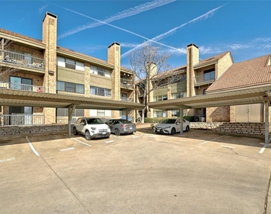 8888 Tallwood Dr - Photo Thumbnail 11