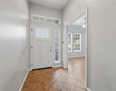 5102 Caswell Ave - Photo Thumbnail 3