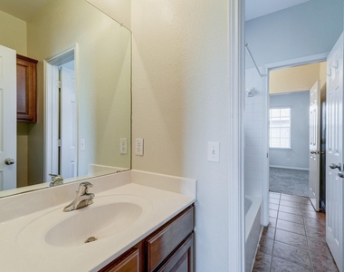 5102 Caswell Ave - Photo Thumbnail 19