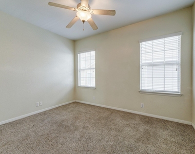 5102 Caswell Ave - Photo Thumbnail 16