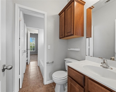 5102 Caswell Ave - Photo Thumbnail 27