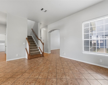5102 Caswell Ave - Photo Thumbnail 9