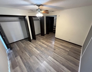 2408 Longview St - Photo Thumbnail 2