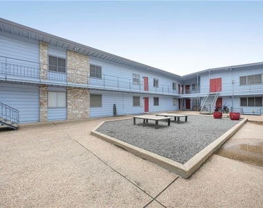 2408 Longview St - Photo Thumbnail 4