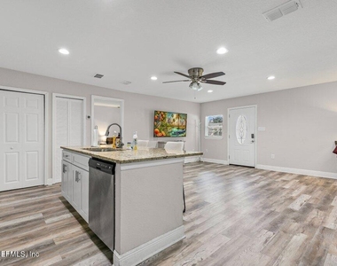 600 Lemon Street - Photo Thumbnail 23