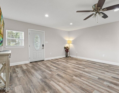 600 Lemon Street - Photo Thumbnail 16
