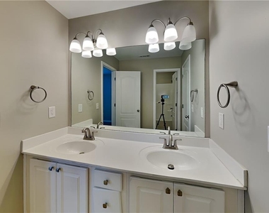 441 Argonne Terrace - Photo Thumbnail 14