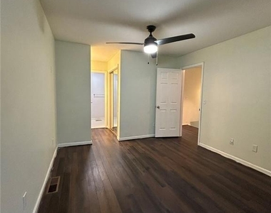 1730 Paddlewheel Drive Ne - Photo Thumbnail 16