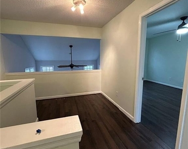1730 Paddlewheel Drive Ne - Photo Thumbnail 13