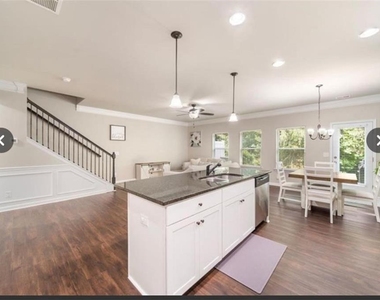 1427 Haynescrest Court - Photo Thumbnail 5