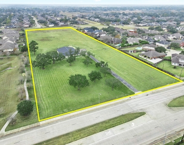 4002 Dixie Farm Road - Photo Thumbnail 28