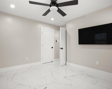 4002 Dixie Farm Road - Photo Thumbnail 23