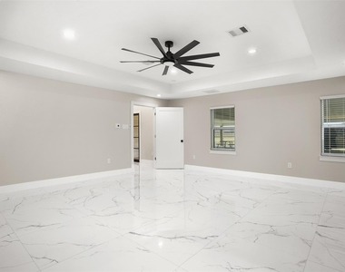 4002 Dixie Farm Road - Photo Thumbnail 12