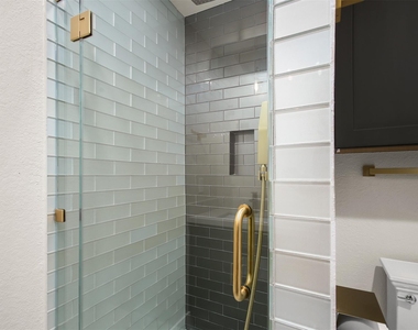 4002 Dixie Farm Road - Photo Thumbnail 18